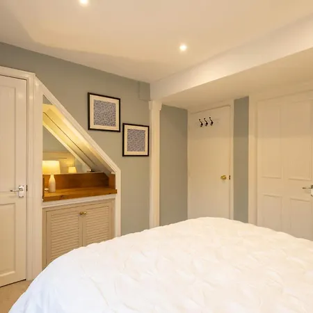 Host & - The Coachman's House * Harrogate